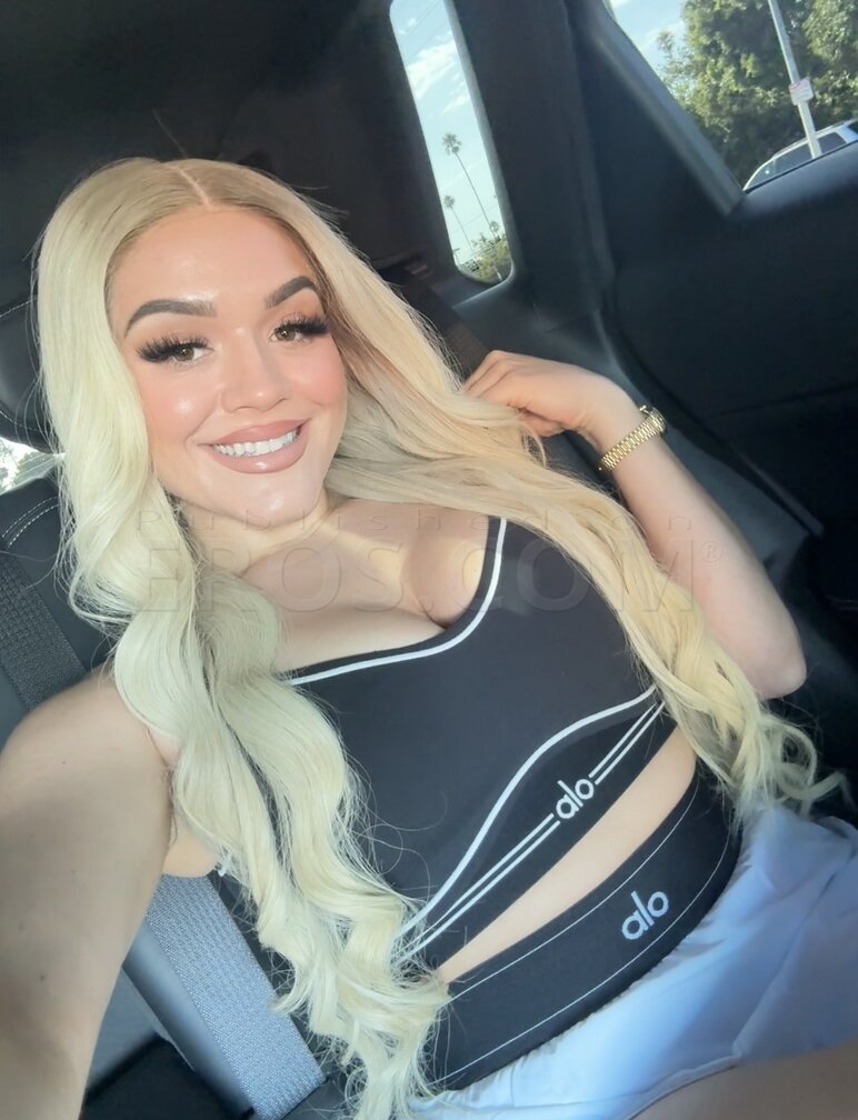 Brittany Blu