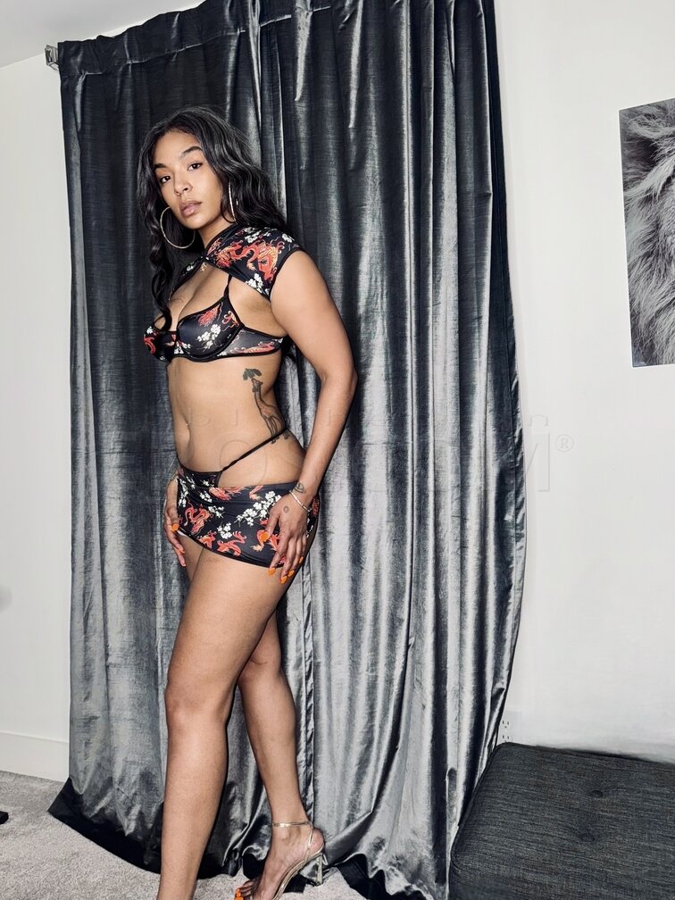 VIP Sweet Siren