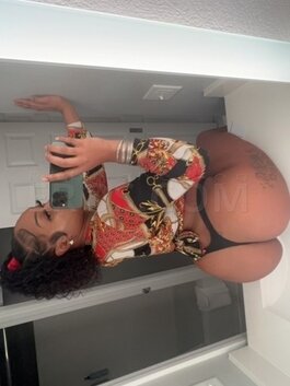 Curvy Natural Caramela Ava