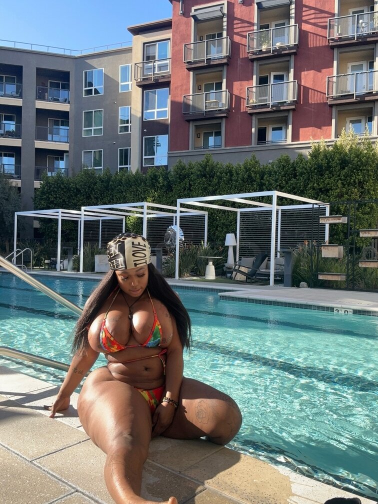 Ava