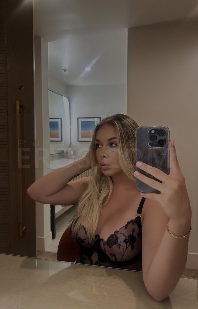 Sunni Rae
