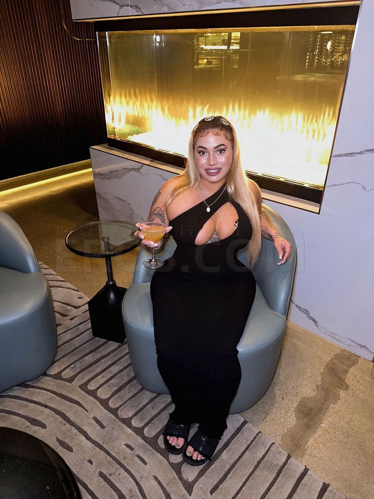 Upscale Tiffany Lynn