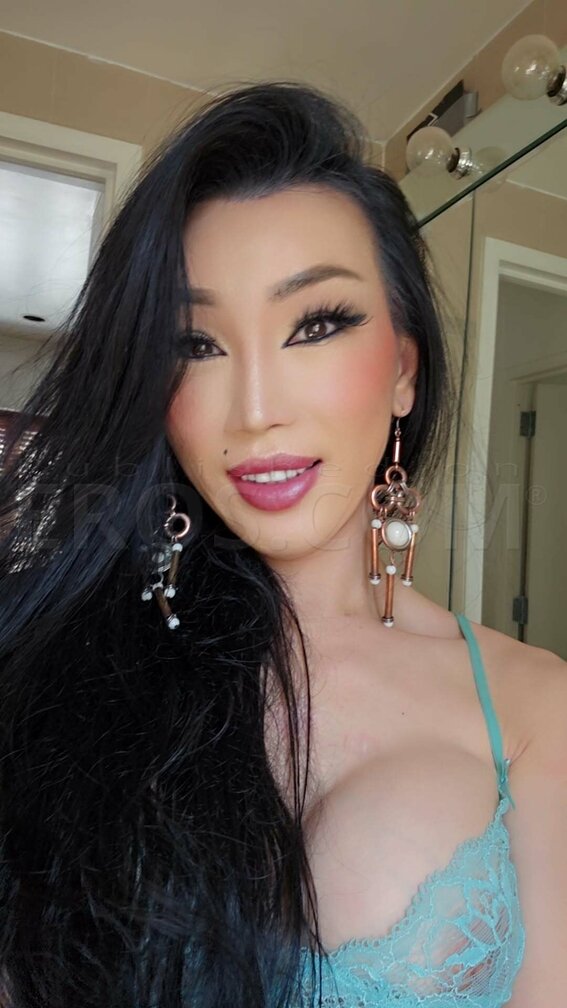 TS Goddess Ling