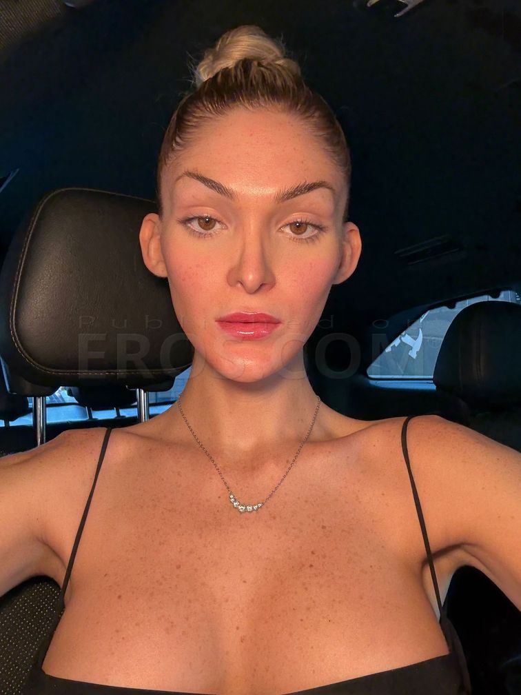 Tori Easton Adult Performer