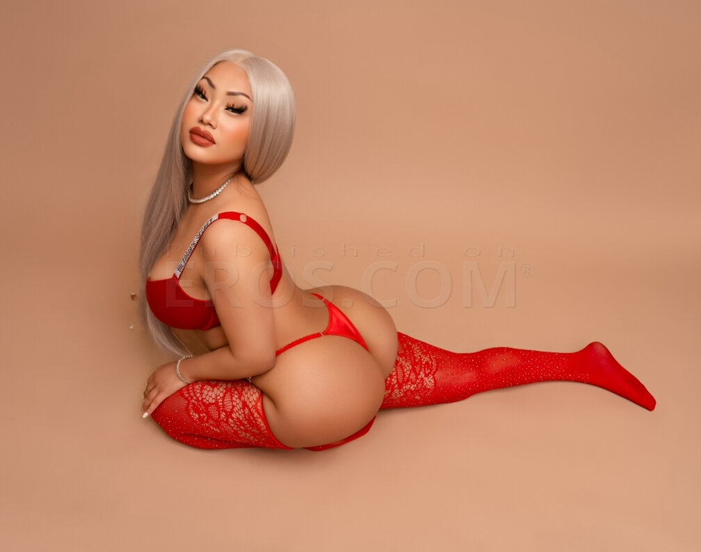 Upscale Filipina Treat