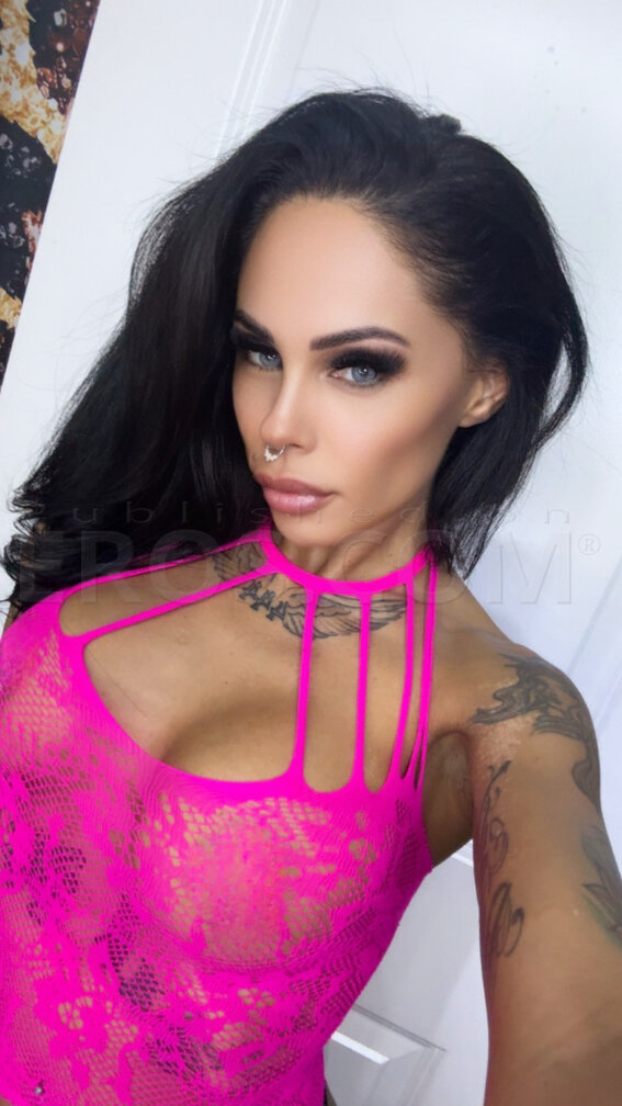 Nikki D.