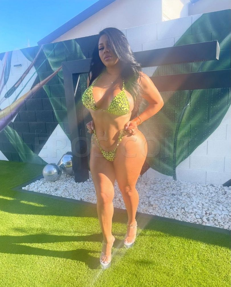 Sensual Sofia