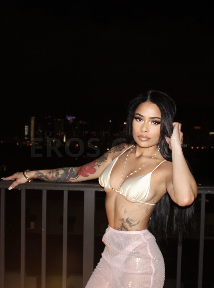 Mia Valentine