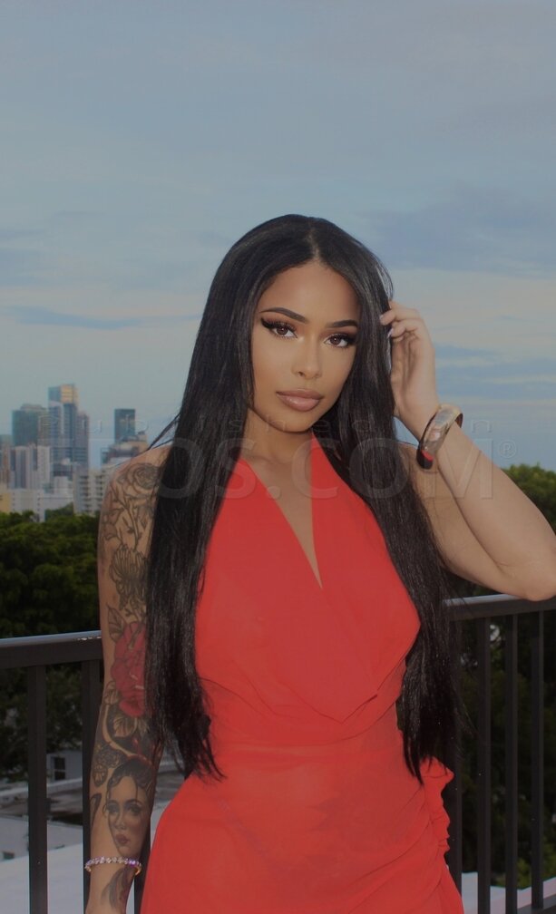 Mia Valentine