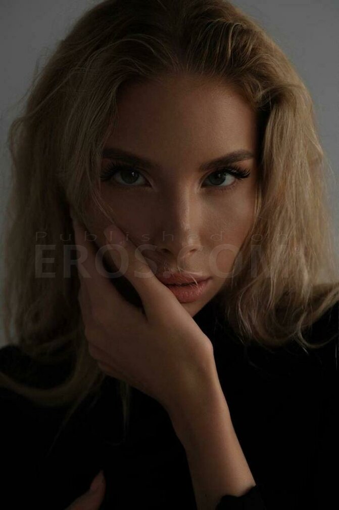 LISA MANCHESTER