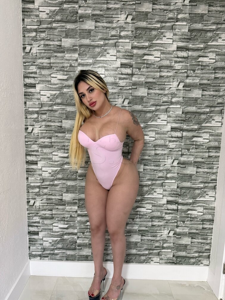 Mia