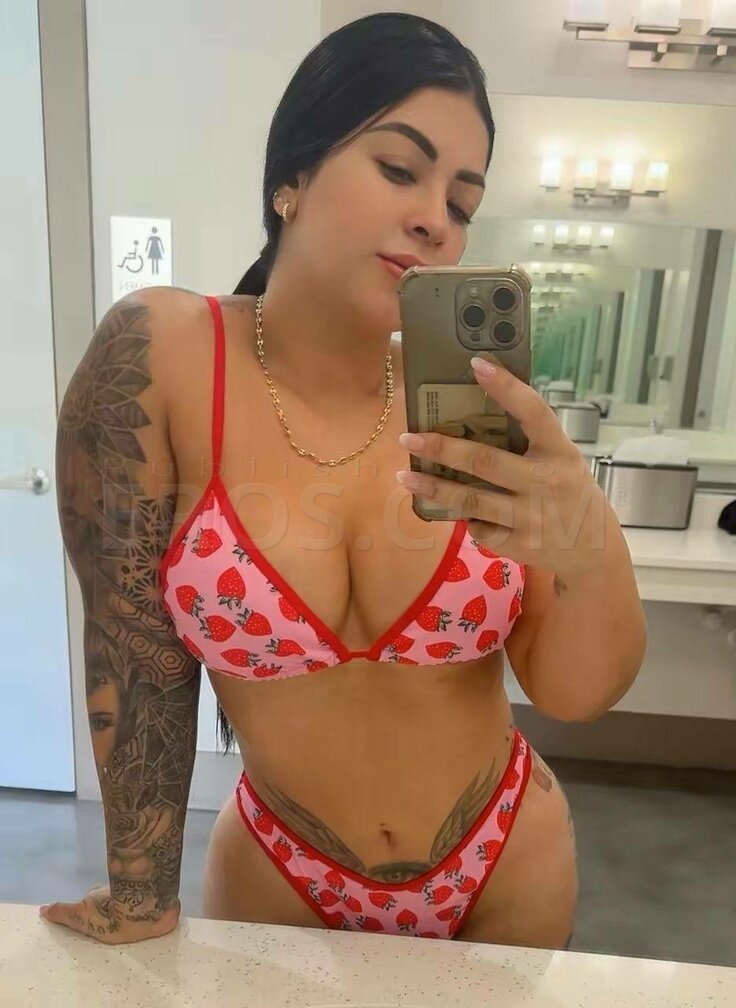 Camila RALEIGH