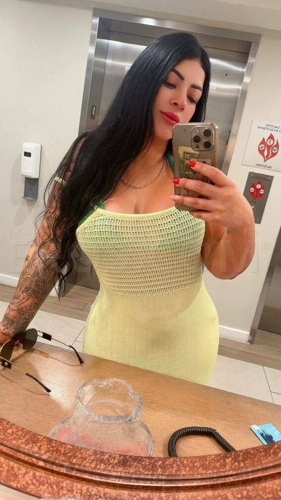 Camila RALEIGH
